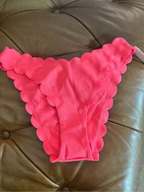 Victoria's Secret Coral Scalloped Bikini Bottoms